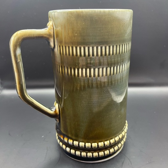 VINTAGE WADE IRISH PORCELAIN— 6.5” BEER STEIN WITH PHEASANTS— BLUE/GREEN - Picture 5 of 6